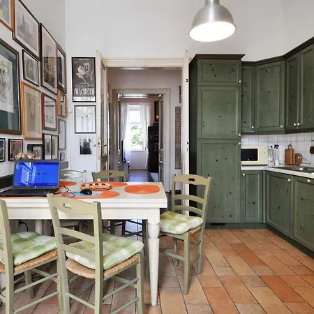 Amphiteater Art Πούλα