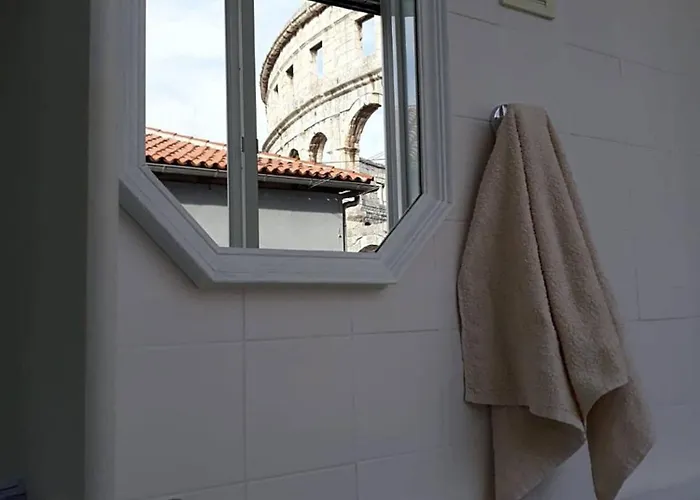 Amphiteater Art Apartman