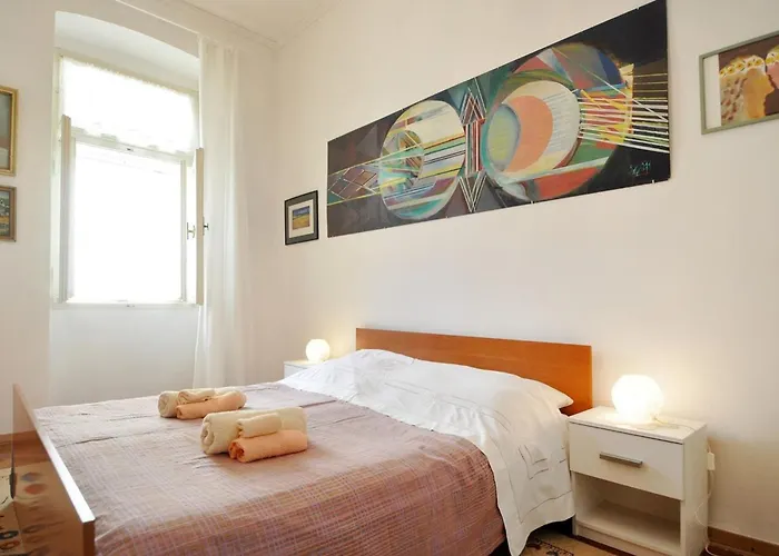 Apartman Amphiteater Art *